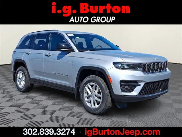2025 Jeep Grand Cherokee GRAND CHEROKEE LAREDO X 4X4