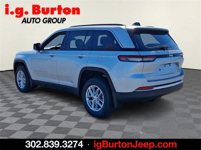 2025 Jeep Grand Cherokee GRAND CHEROKEE LAREDO X 4X4