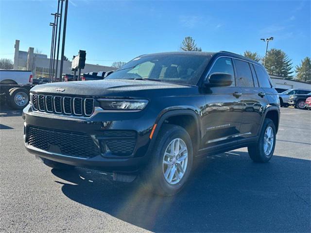 2025 Jeep Grand Cherokee GRAND CHEROKEE LAREDO X 4X4