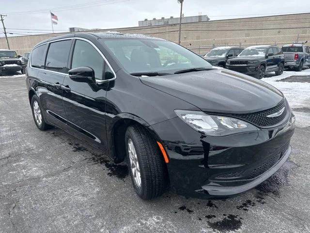 2025 Chrysler Voyager VOYAGER