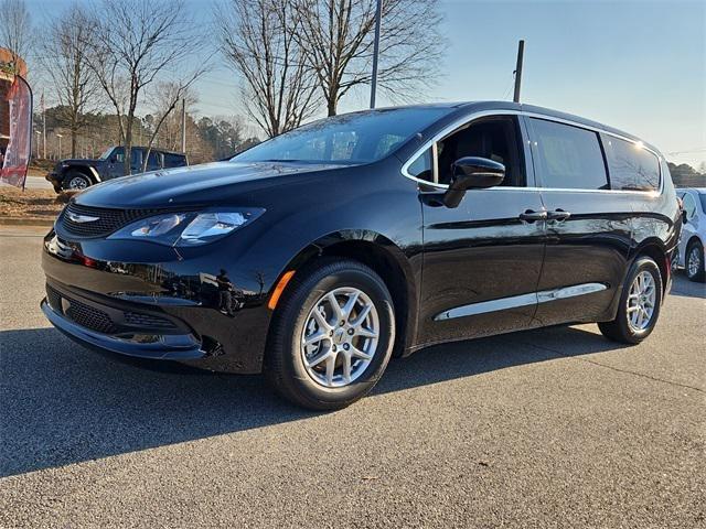 2025 Chrysler Voyager VOYAGER