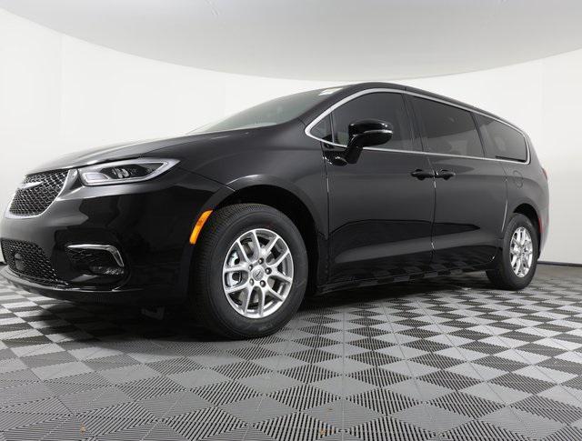 2025 Chrysler Pacifica PACIFICA SELECT