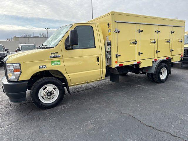 2022 Ford E-450 Cutaway Base