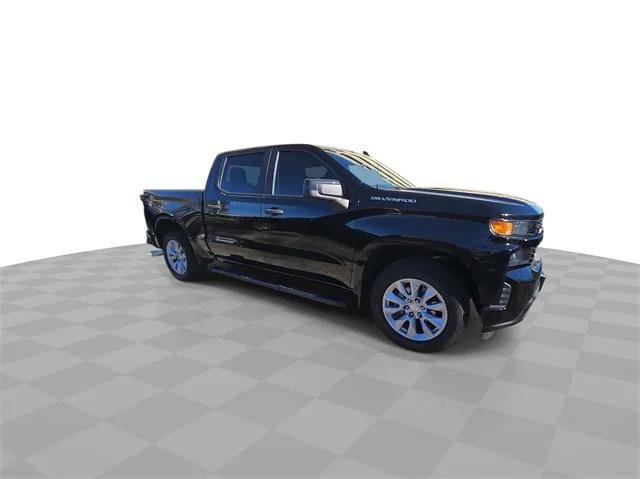 2021 Chevrolet Silverado 1500 2WD Crew Cab Short Bed Custom