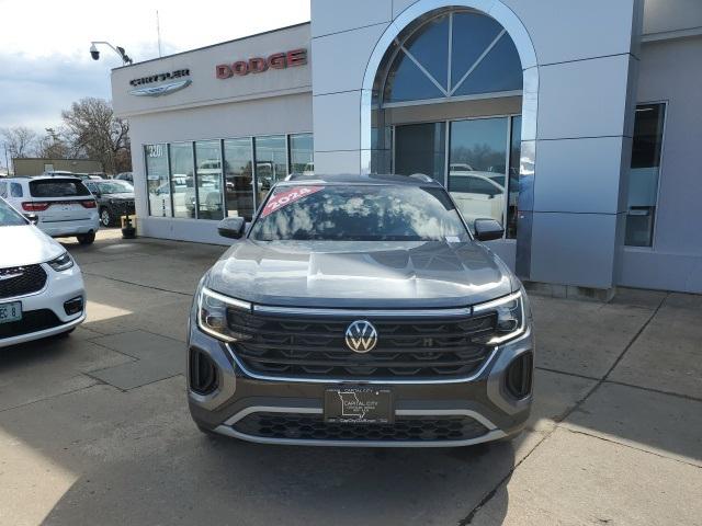 2024 Volkswagen Atlas Cross Sport 2.0T SE w/Technology
