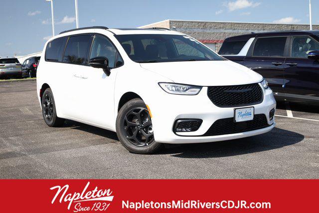 2025 Chrysler Pacifica Hybrid PACIFICA PLUG-IN HYBRID S APPEARANCE