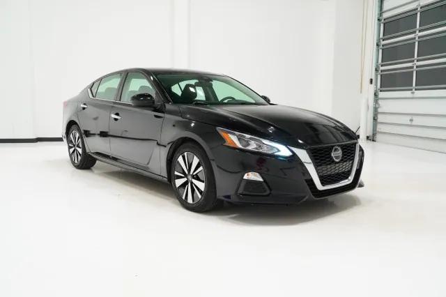 2022 Nissan Altima SV FWD