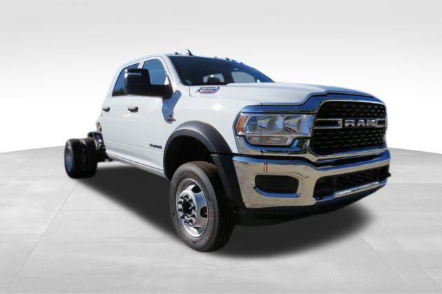 2024 RAM Ram 4500 Chassis Cab RAM 4500 SLT CHASSIS CREW CAB 4X4 60 CA 2024 RAM Ram 4500 Chassis Cab RAM 4500 SLT CHASSIS CREW CAB 4X4 60 CA