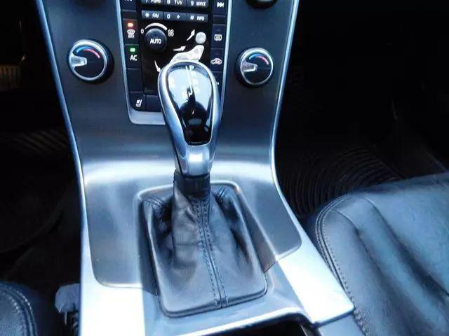 2015 Volvo V60 T5 Premier