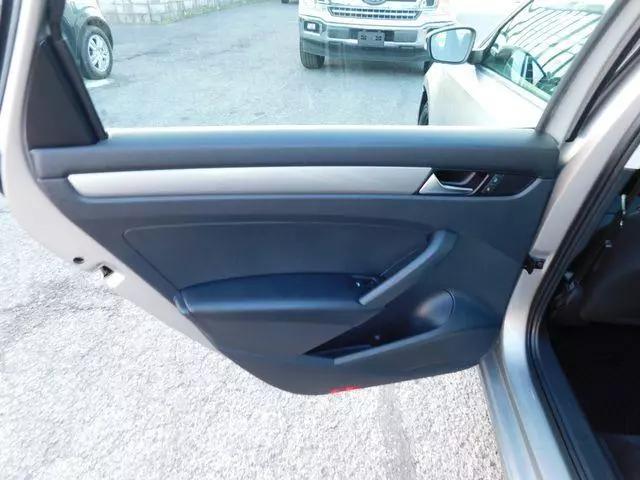 2014 Volkswagen Passat 1.8T S