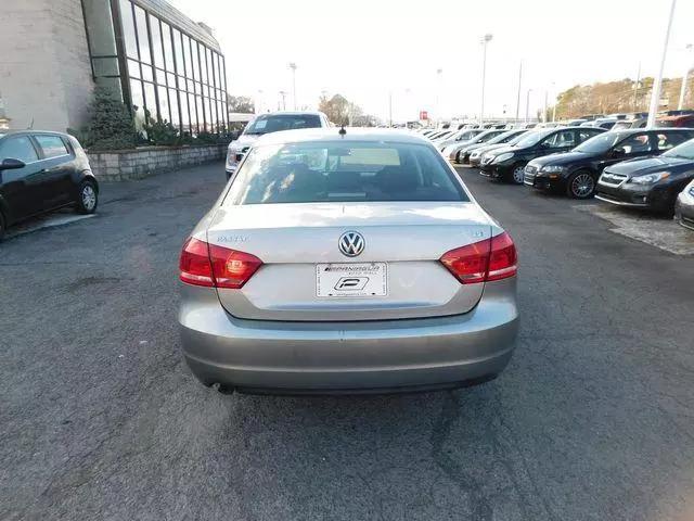 2014 Volkswagen Passat 1.8T S