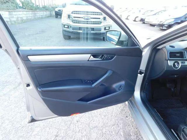 2014 Volkswagen Passat 1.8T S