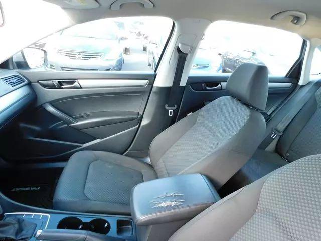 2014 Volkswagen Passat 1.8T S