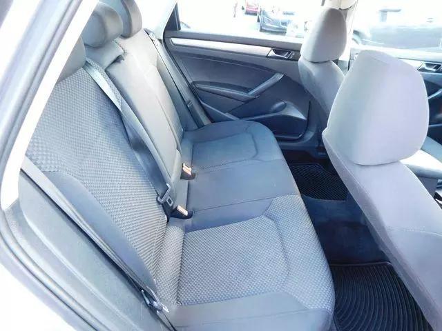 2014 Volkswagen Passat 1.8T S