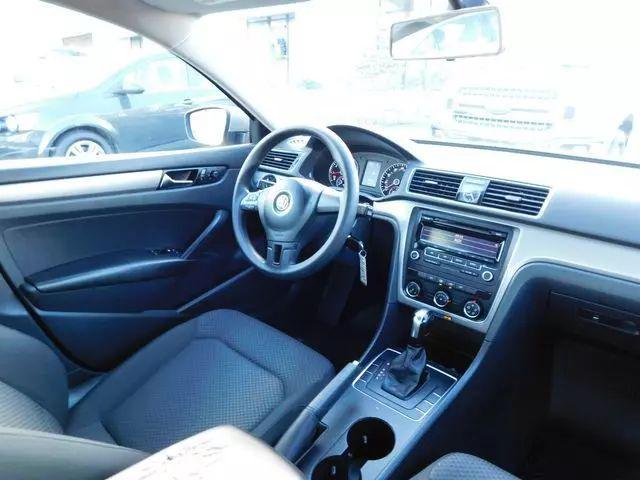 2014 Volkswagen Passat 1.8T S