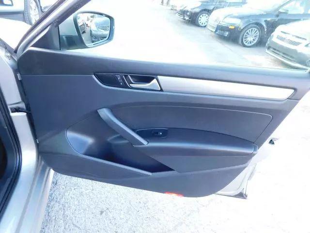 2014 Volkswagen Passat 1.8T S