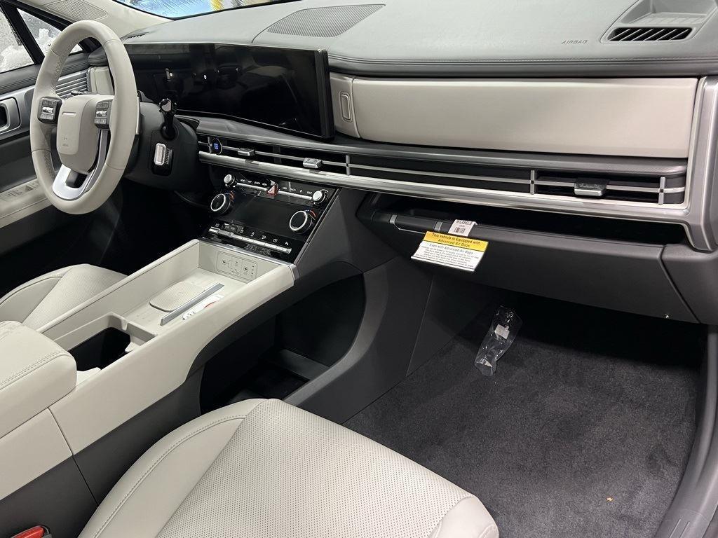 New 2025 Shimmering Silver Hyundai SEL AWD image 228