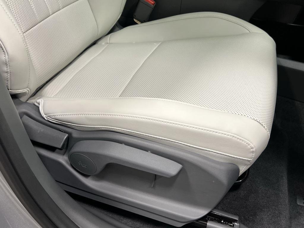 New 2025 Shimmering Silver Hyundai SEL AWD image 229