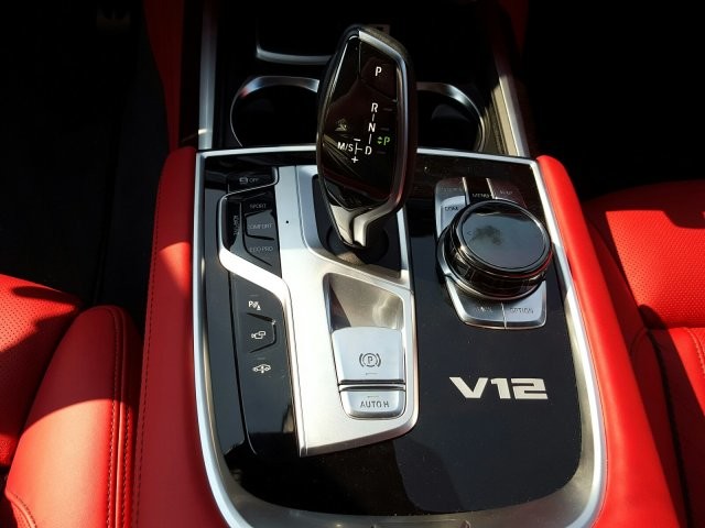 2018 BMW 7 Series M760i xDrive