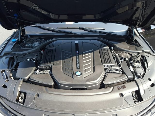 2018 BMW 7 Series M760i xDrive