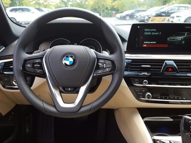 2018 BMW 5 Series 530e xDrive iPerformance