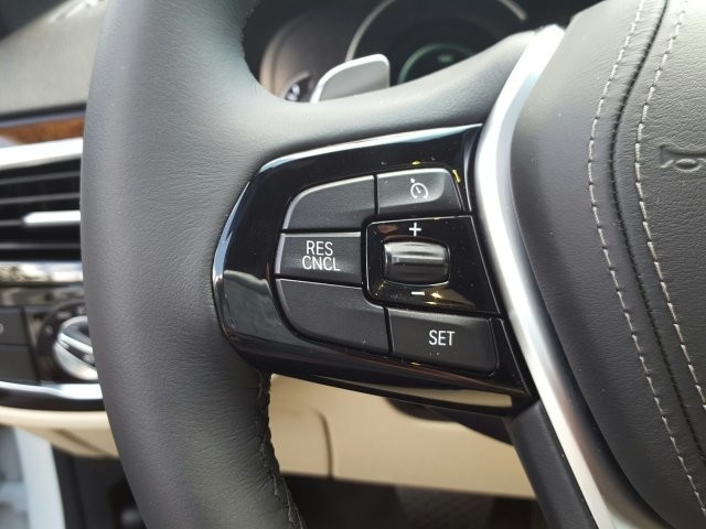 2018 BMW 5 Series 530e xDrive iPerformance