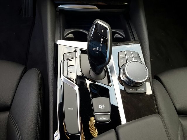 2018 BMW 5 Series 530e xDrive iPerformance