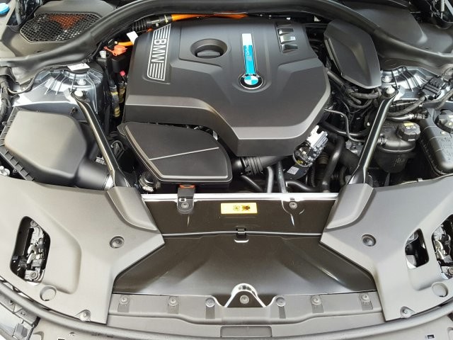 2018 BMW 5 Series 530e xDrive iPerformance