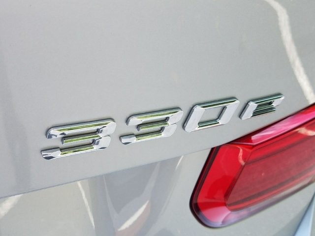 2017 BMW 3 Series 330e iPerformance
