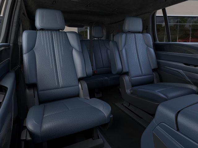 2025 Cadillac Escalade Luxury 2
