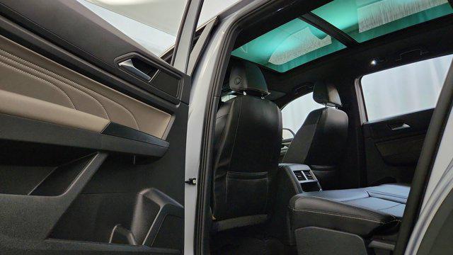 2021 Volkswagen Atlas Cross Sport 3.6L V6 SEL R-Line