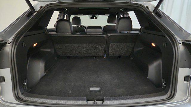 2021 Volkswagen Atlas Cross Sport 3.6L V6 SEL R-Line