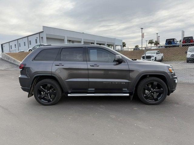 2017 Jeep Grand Cherokee Laredo 4x2