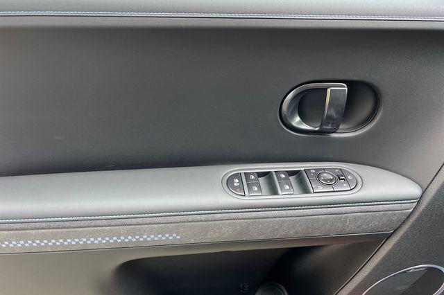 2025 Hyundai IONIQ 5 N - Photo 11