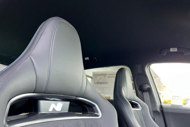 2025 Hyundai IONIQ 5 N - Photo 17