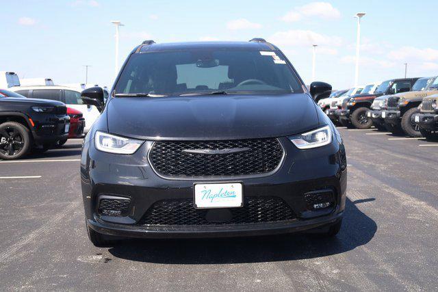 2025 Chrysler Pacifica Hybrid PACIFICA PLUG-IN HYBRID S APPEARANCE