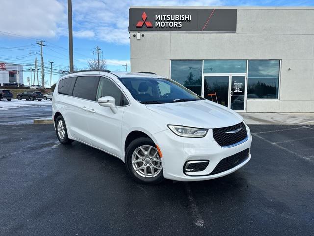 2022 Chrysler Pacifica Touring L for sale in Petersburg, PA