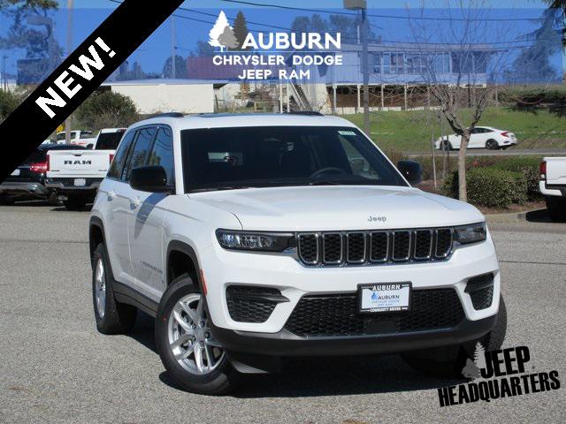 2025 Jeep Grand Cherokee GRAND CHEROKEE LAREDO X 4X4