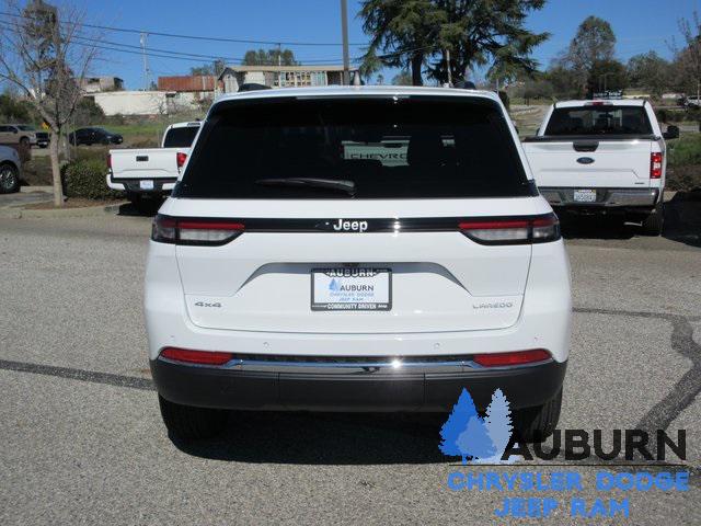 2025 Jeep Grand Cherokee GRAND CHEROKEE LAREDO X 4X4