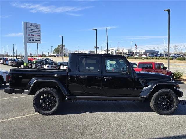 2025 Jeep Gladiator GLADIATOR NIGHTHAWK 4X4