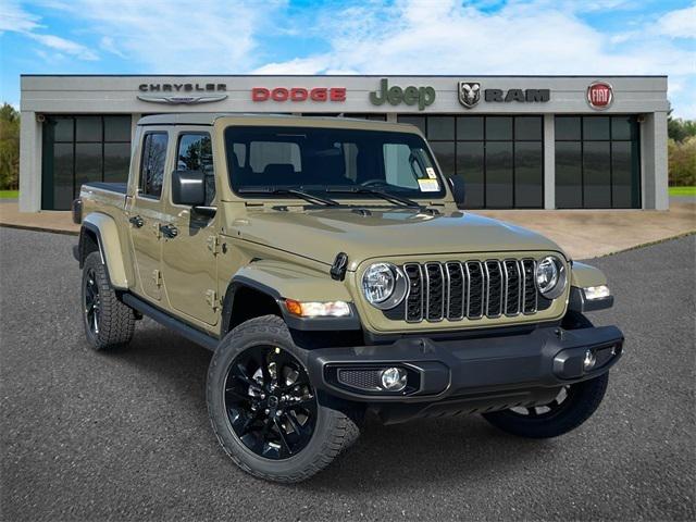 2025 Jeep Gladiator GLADIATOR NIGHTHAWK 4X4
