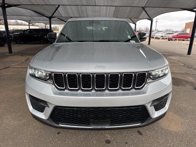 2025 Jeep Grand Cherokee GRAND CHEROKEE LAREDO 4X4