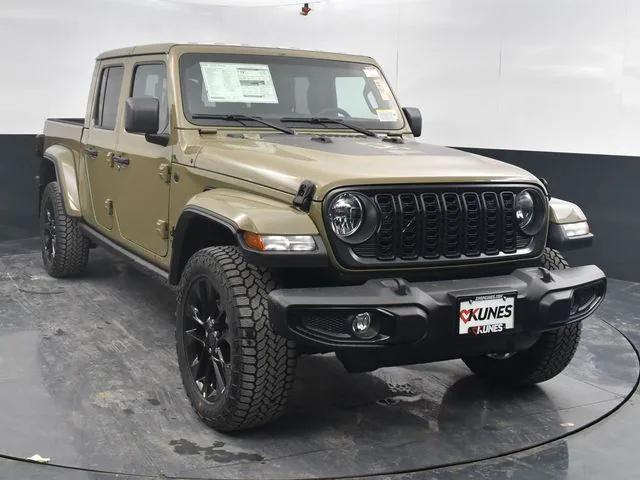 2025 Jeep Gladiator GLADIATOR NIGHTHAWK 4X4