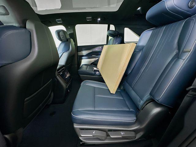 2025 Cadillac Escalade Luxury 2 AWD