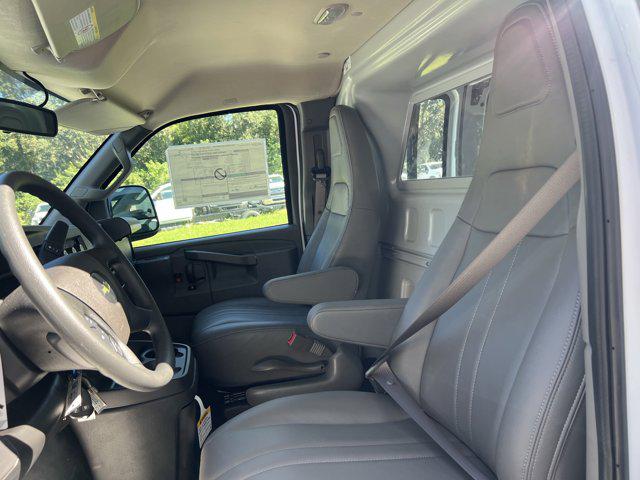 2025 Chevrolet Express Cargo Van RWD 2500 Regular Wheelbase WT