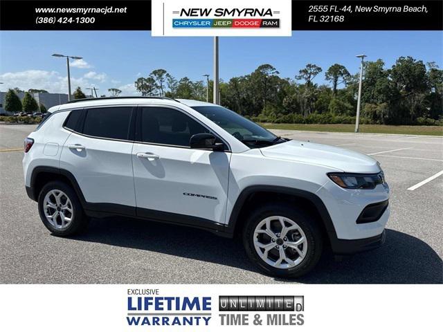 2025 Jeep Compass COMPASS LATITUDE 4X4