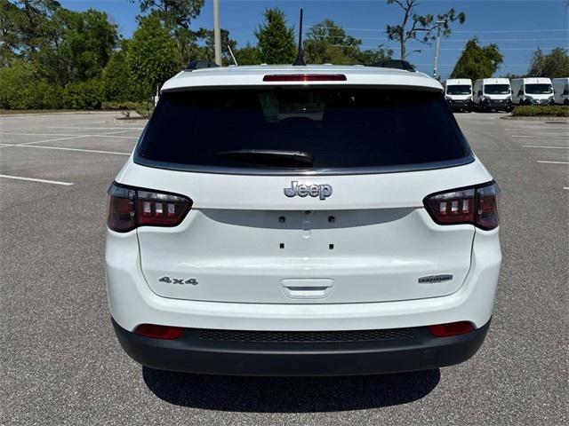 2025 Jeep Compass COMPASS LATITUDE 4X4