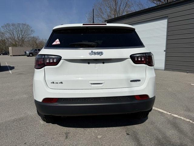 2025 Jeep Compass COMPASS LATITUDE 4X4