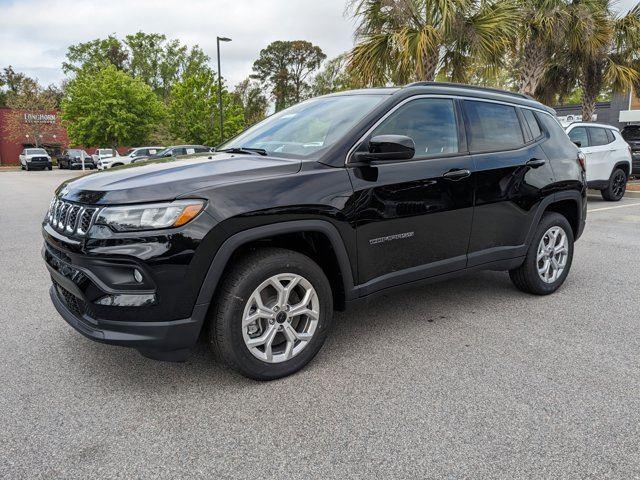 2025 Jeep Compass COMPASS LATITUDE 4X4