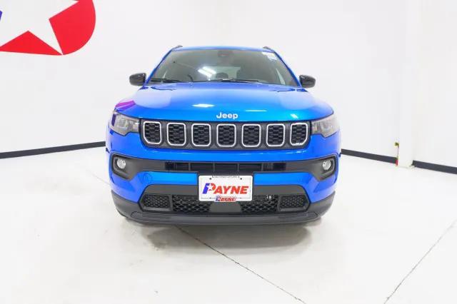 2025 Jeep Compass COMPASS LATITUDE 4X4